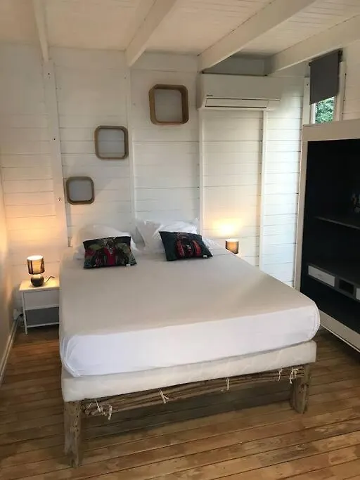 Bungalow Equipe Proche De La Mer Le Robert Martinique