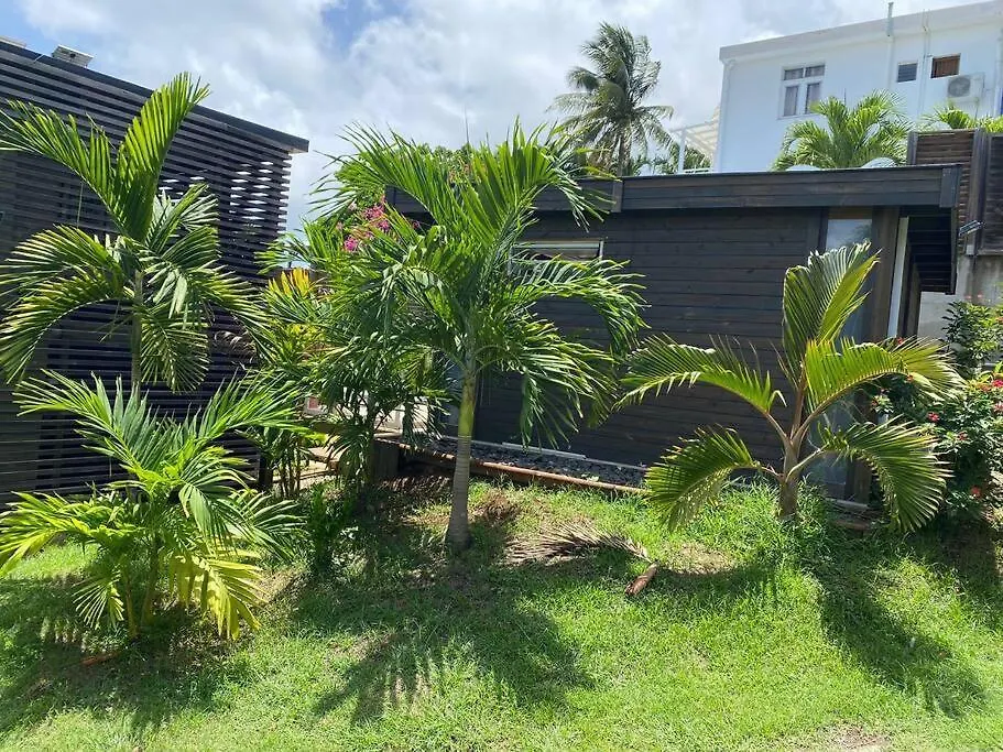 Apartment Bungalow Equipe Proche De La Mer Le Robert